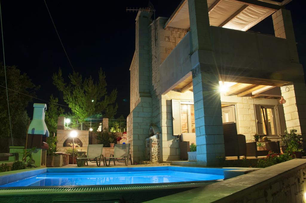 Pantanassa Villas Agia Marina 外观 照片