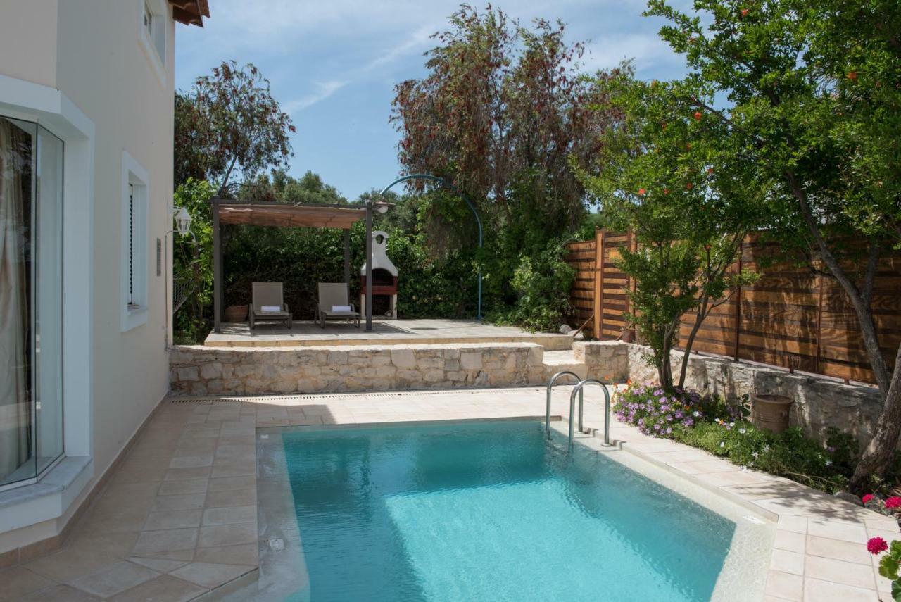 Pantanassa Villas Agia Marina 外观 照片
