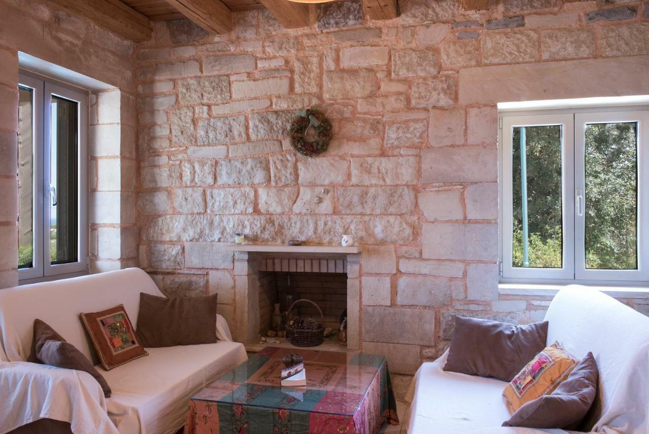 Pantanassa Villas Agia Marina 外观 照片