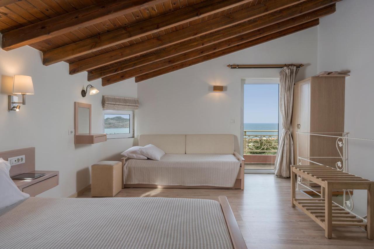 Pantanassa Villas Agia Marina 外观 照片
