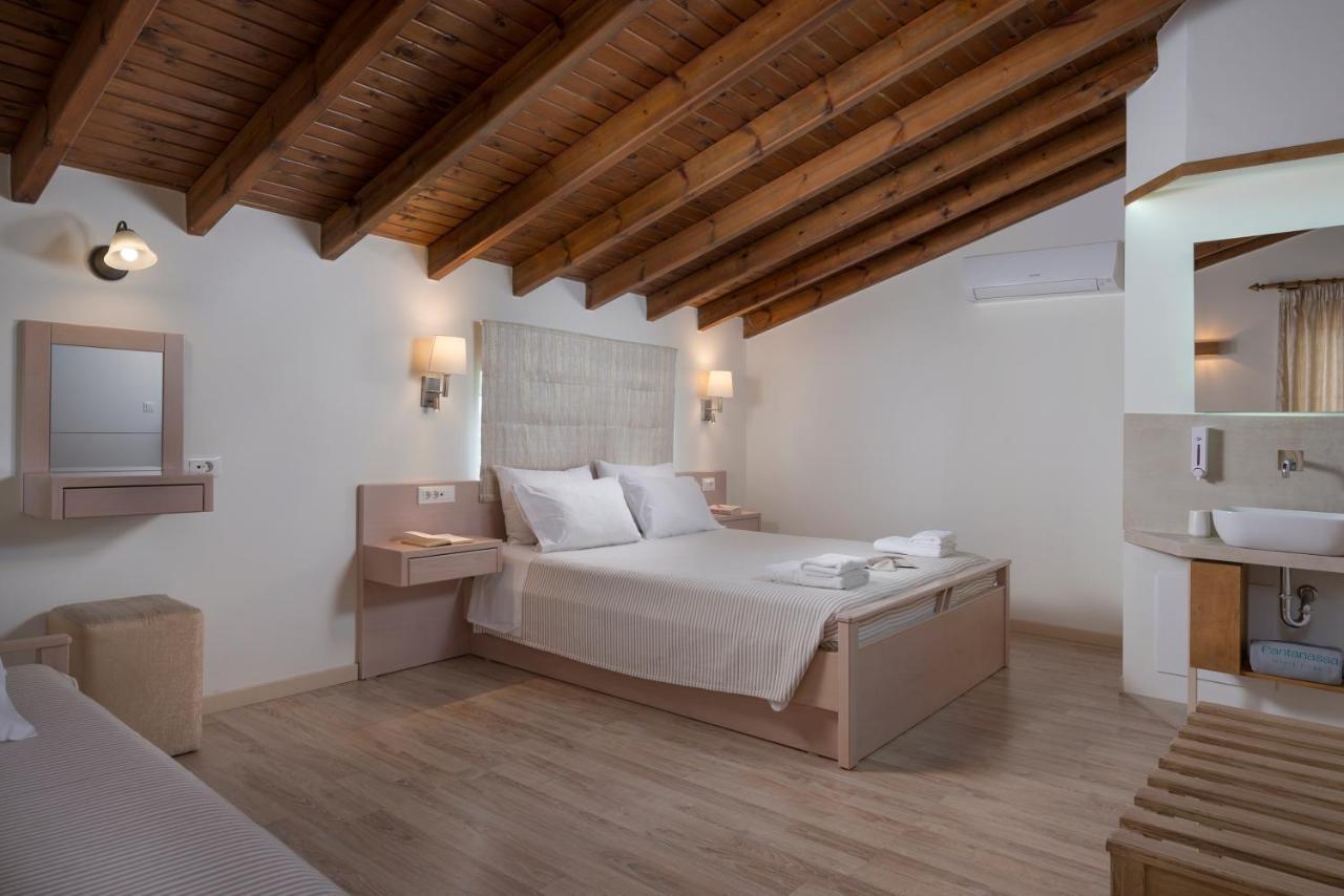 Pantanassa Villas Agia Marina 外观 照片